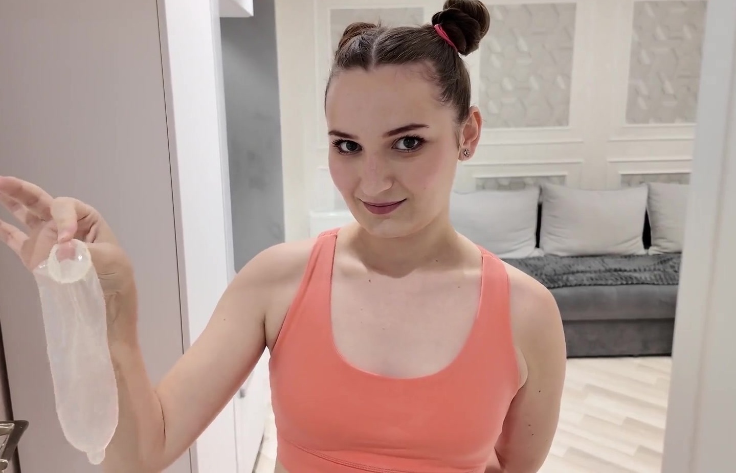 Image Ma belle-sœur a oublié le préservatif après avoir fait l'amour avec son petit ami.