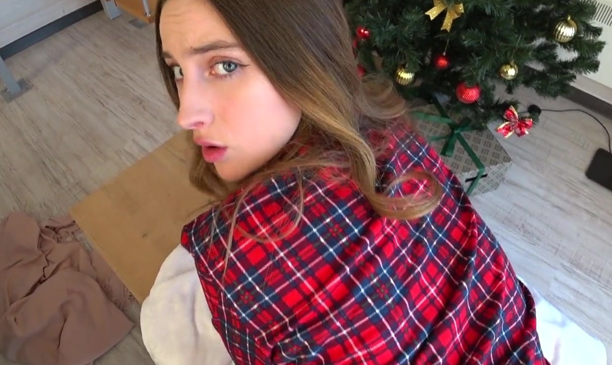 Image Une chatte humide remplie de sperme pour Noël